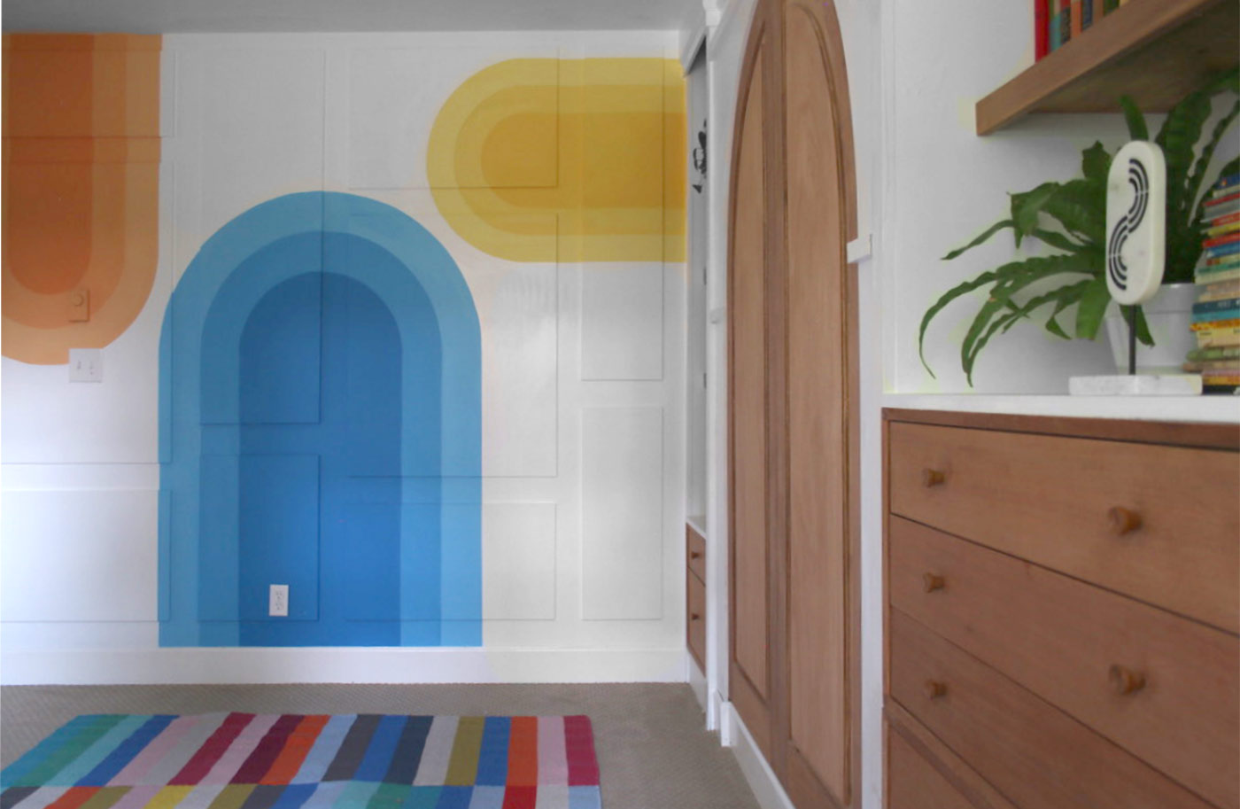 kids-room-builtins-and-wall-mural