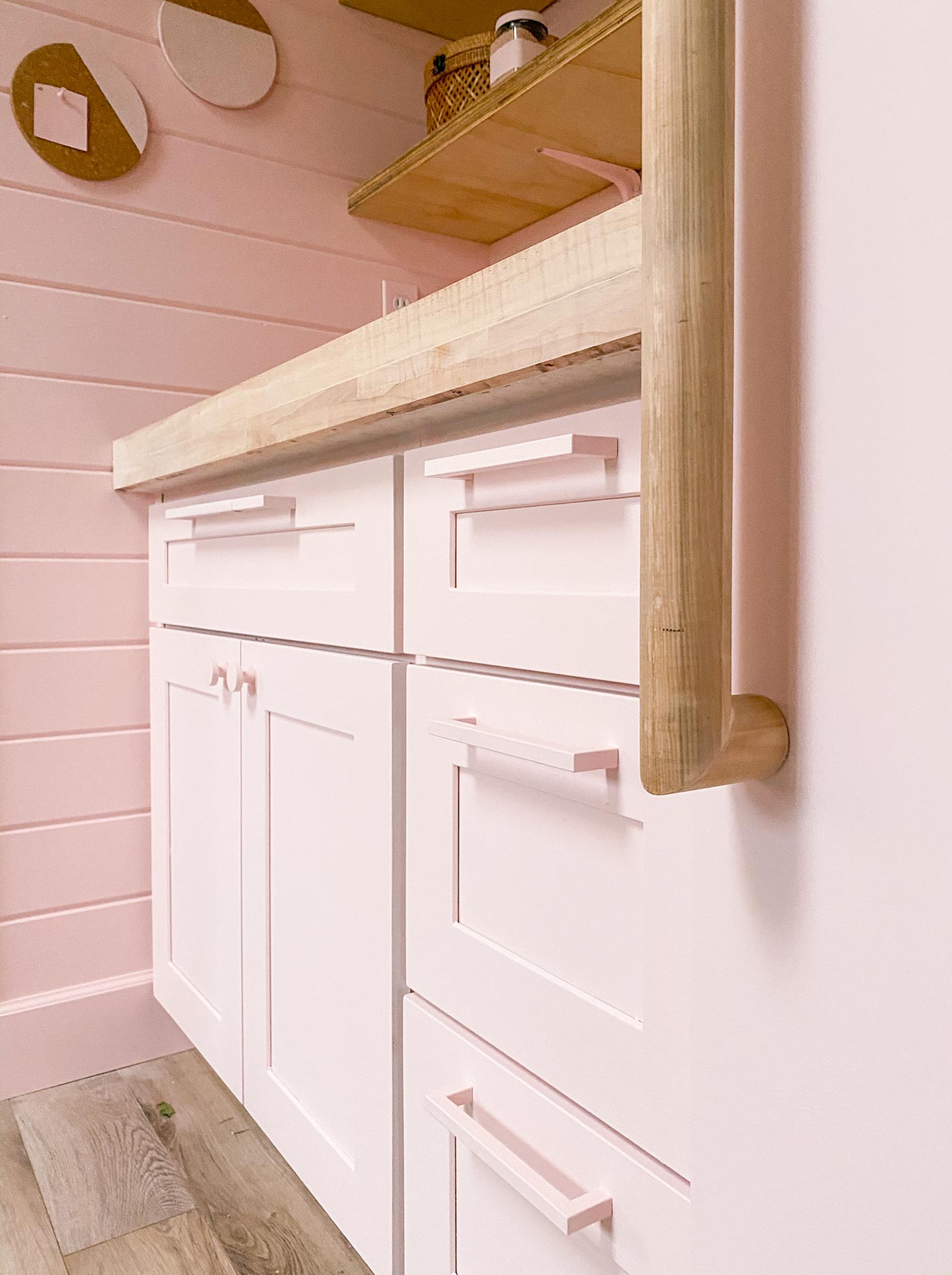 pink-cabinets-pink-fridge-wood-handle