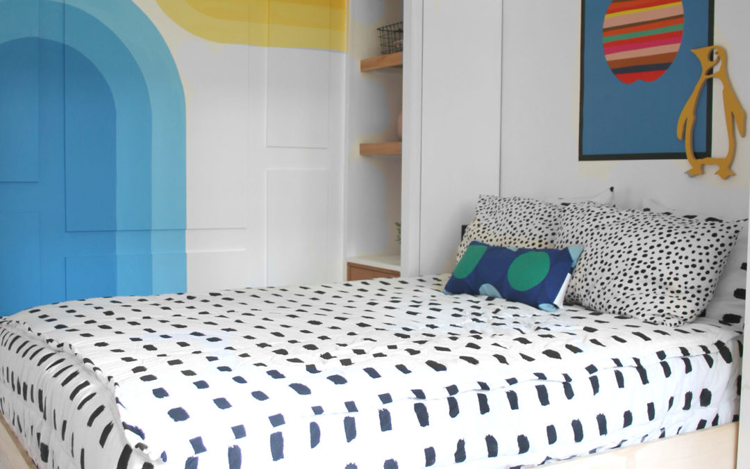 murphy-bed-and-built-in-unit-with-wall-mural